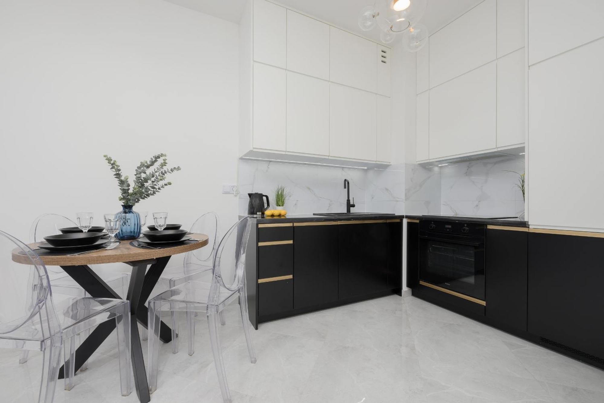 Apartment With Balcony & Parking In Warsaw By Noclegi Renters Eksteriør billede